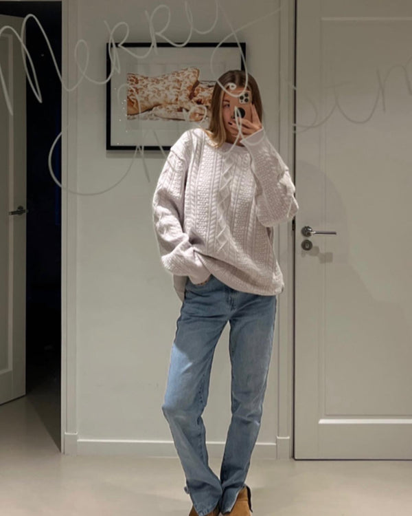  @victoriawaldau wearing RS—03 Cable Knit